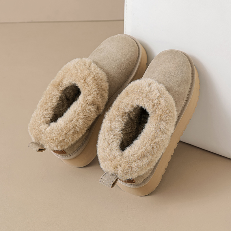 Botas de nieve para mujeres 2025 nuevos zapatos de algodón de nieve de invierno grueso con botas cortas de suela gruesa.