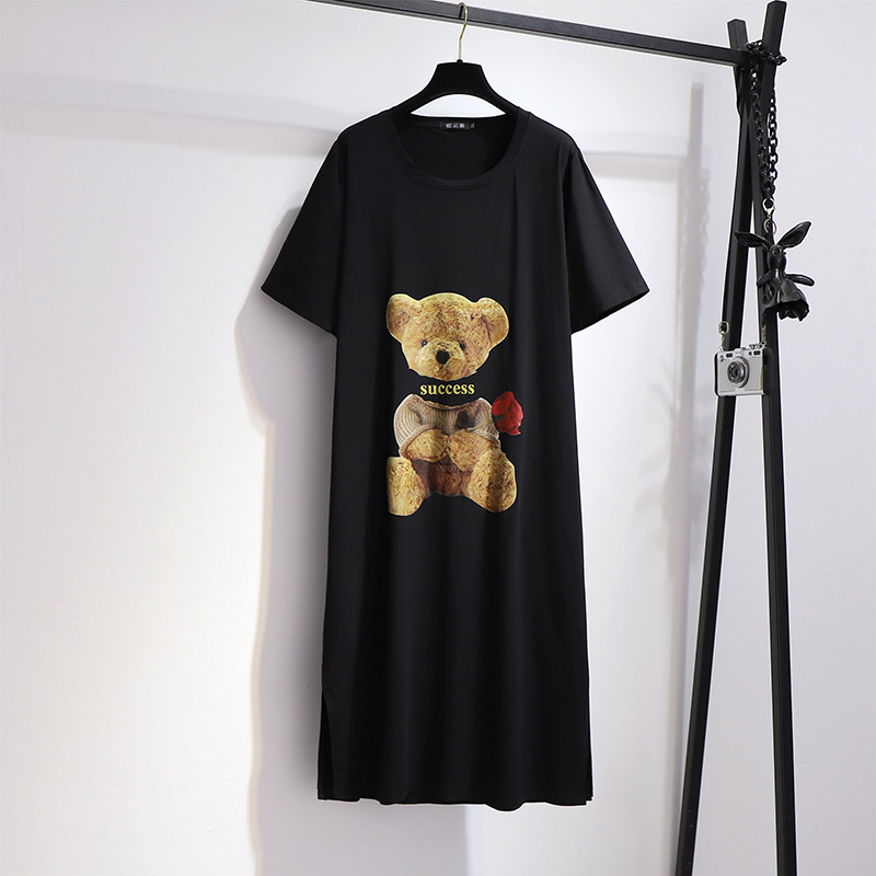 2021加肥春夏新款大碼女裝短袖燙印小熊中長裙連衣裙360斤女