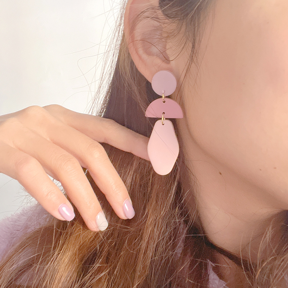 1 Pair Casual Geometric Soft Clay Irregular Plating Women's Earrings display picture 2