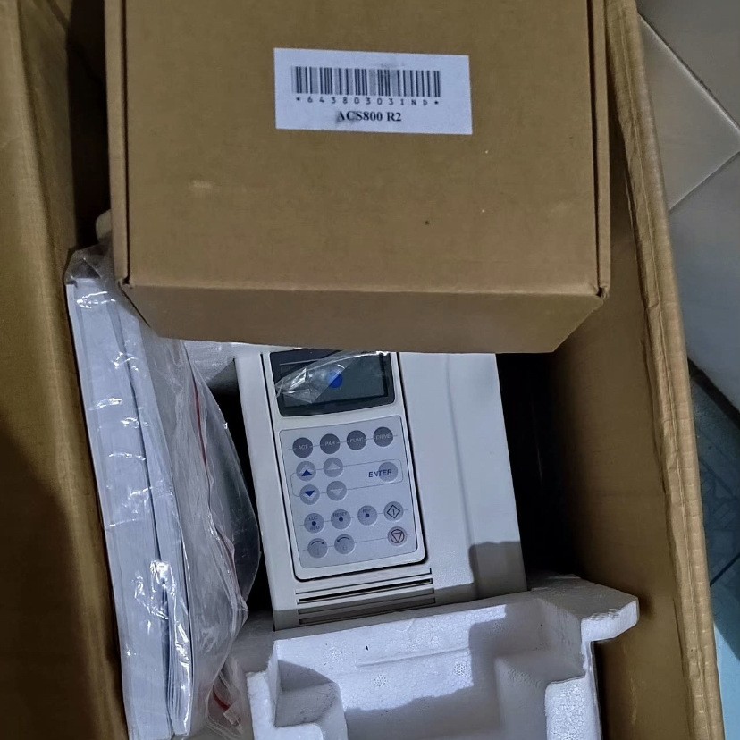 ACS880-01-12A6-3	ACS880 ACS880-01-017A-3 ABB变频器包邮议价