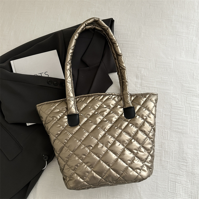 Bolsa de mujer, nueva bolsa de brazo, textura extranjera, bolsa de viaje, bolsa de gran capacidad, invierno 2024 nueva mujer