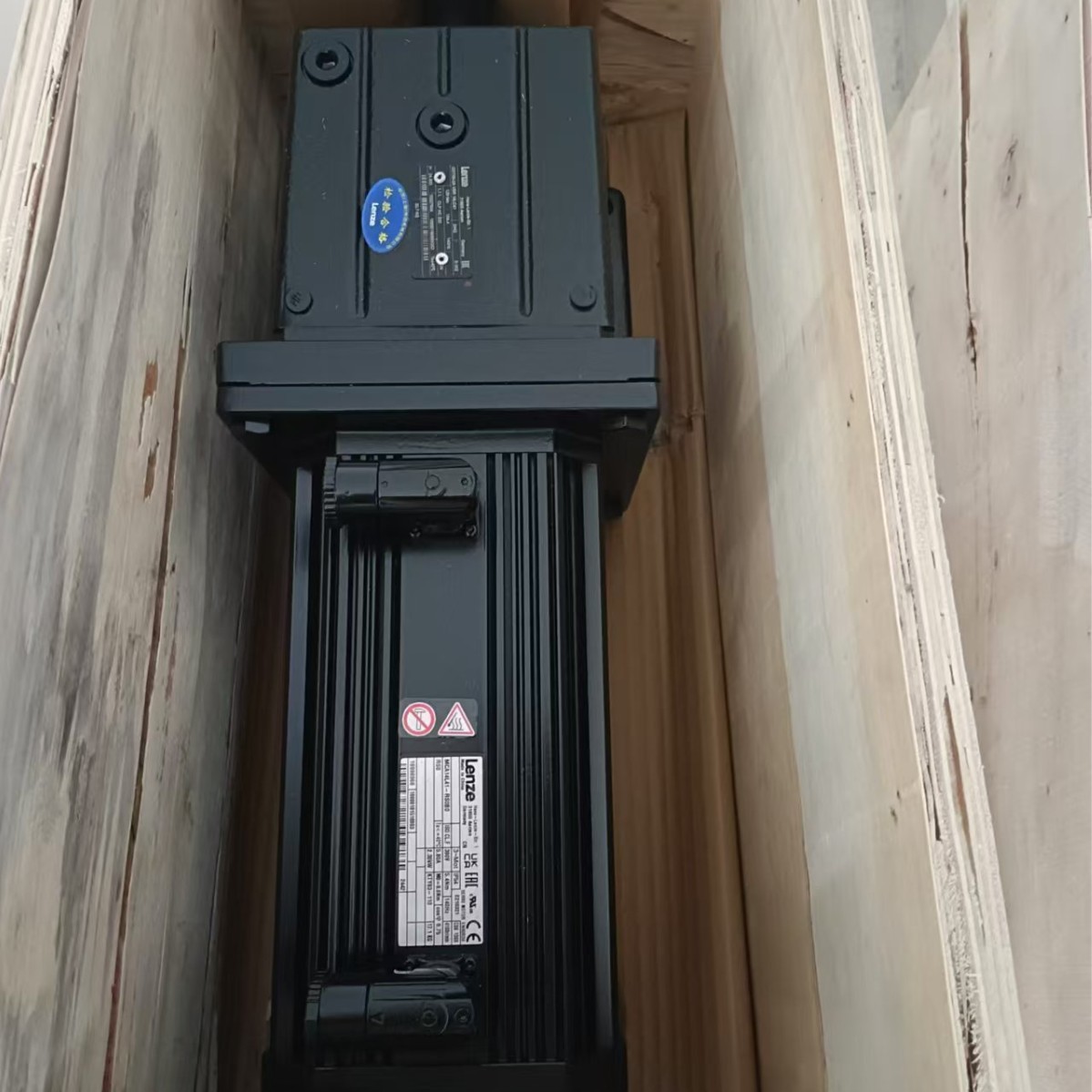 伦茨I55BE322F10V10002S减速机电机用于机械制造设备