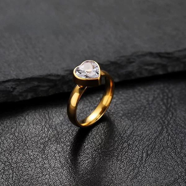 Cross-border Korean version of exquisite stainless steel jewelry three-dimensional welding card inlaid size love diamond titanium steel ring female manufacturers