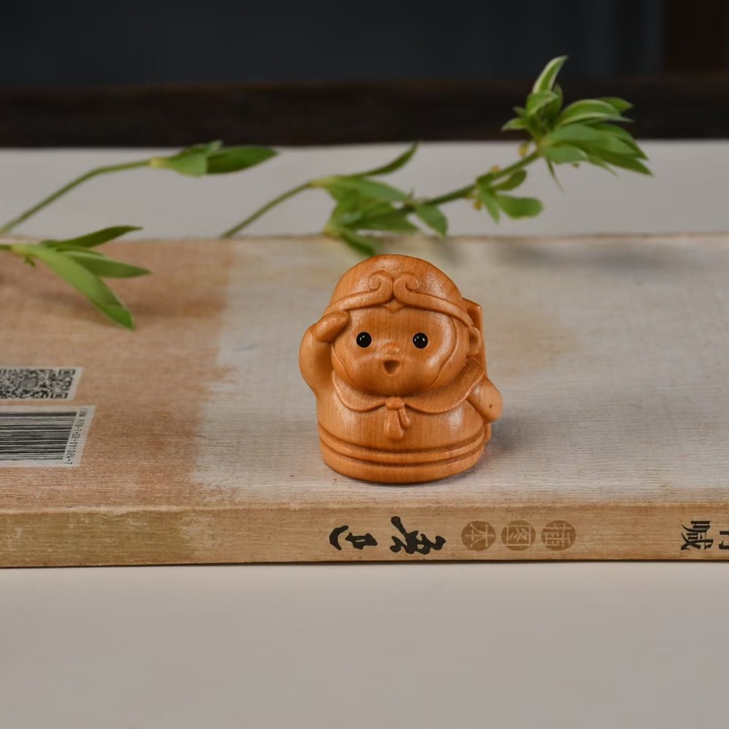 崖柏木雕西游记摆件唐僧孙悟空猪八戒生日礼物实木手把件卡通造型|undefined