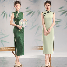 2024年春夏新款改良旗袍无袖新中式年轻款流苏绿色长款旗袍厂家女