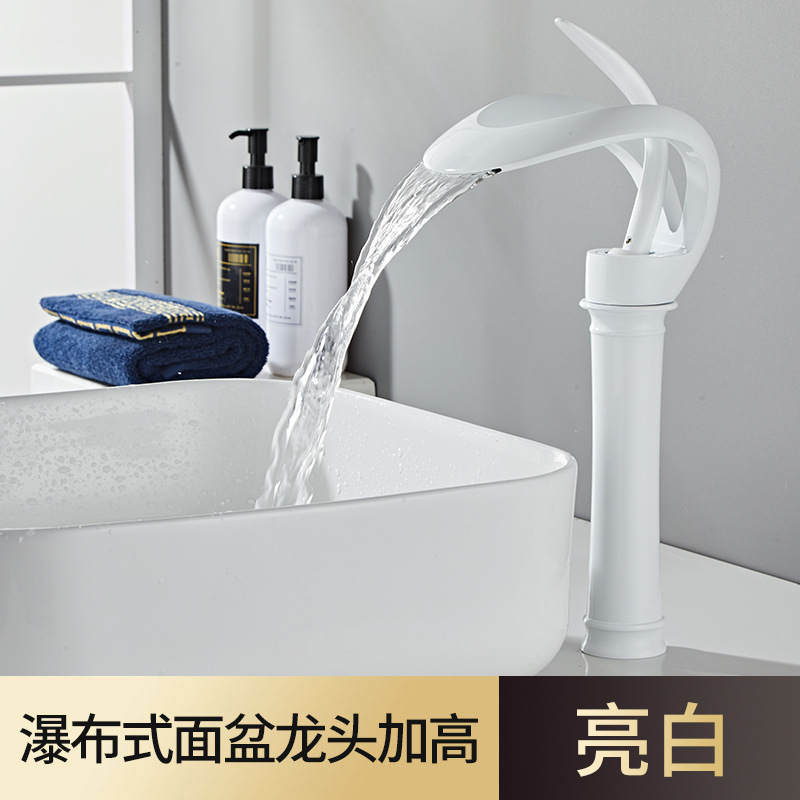 Mayor creativo de un solo agujero cascada lavabo grifo caliente y frío baño gabinete lavabo grifo cobre hogar