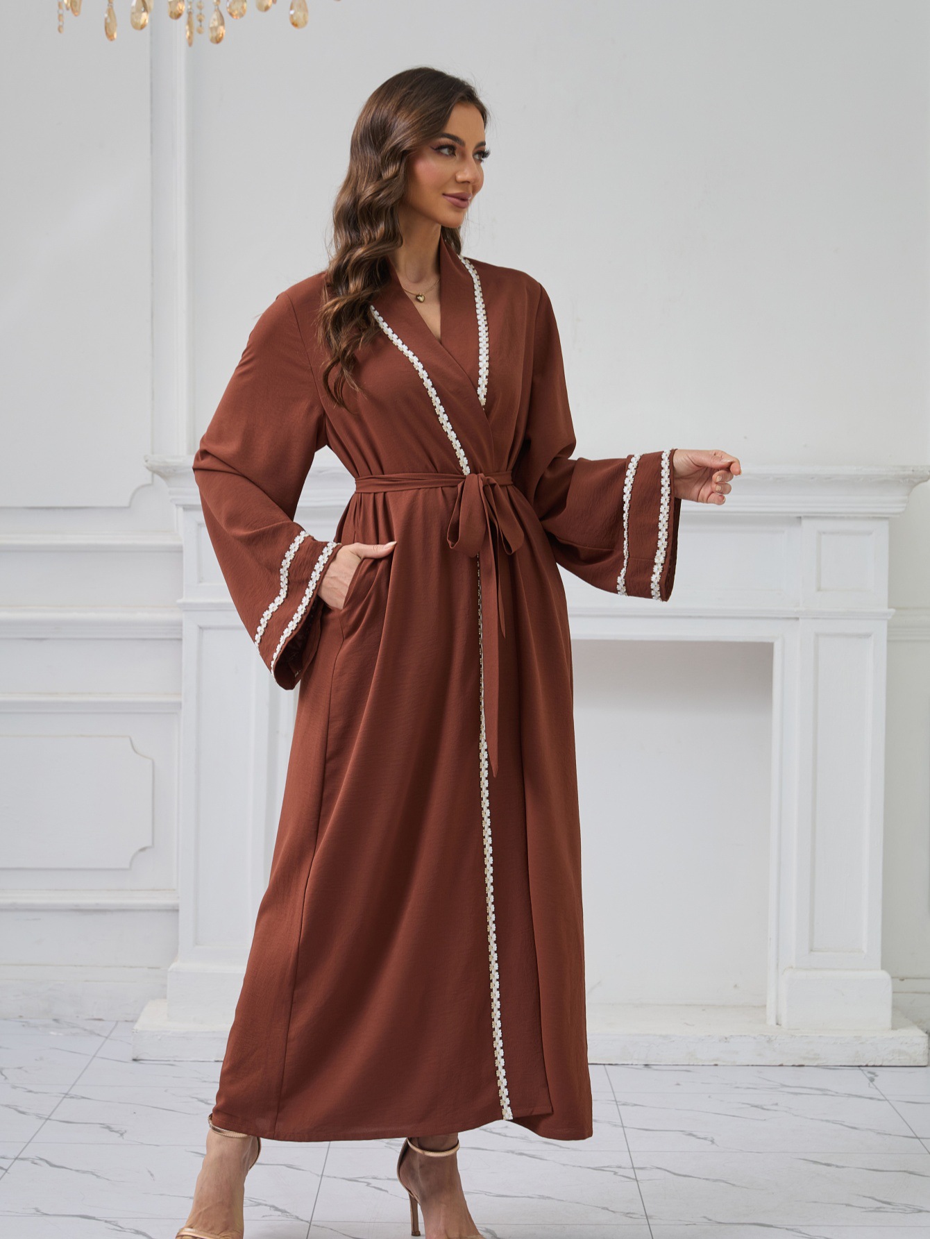 Women's Embroidered Arabic Robe With Bell Sleeves And Waist Belt_ecoleips.com