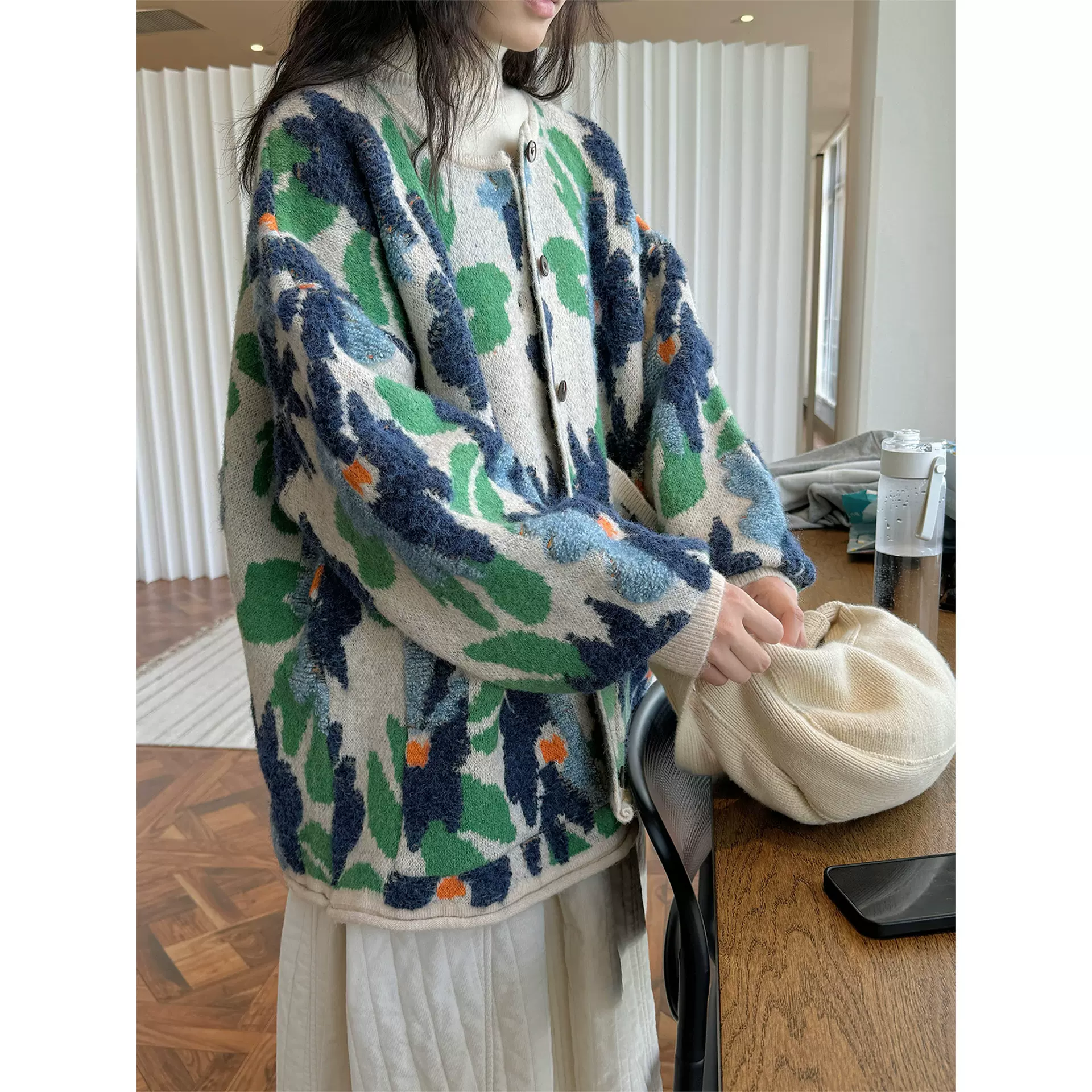 卢浮冬季新款日系复古减龄绿色碎花羊毛针织开衫显瘦廓形上衣女