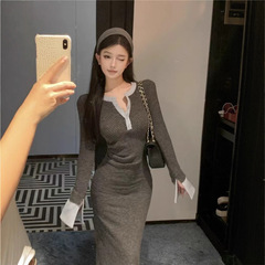 2025新款法式气质内搭针织长袖连衣裙子女早秋撞色修身设计感长裙