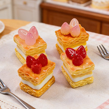 仿真草莓吐司夹心面包千层酥仿真蛋糕店食玩diy钥匙扣发饰夹饰品