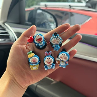 Автомобильный крючок-наклейка с Дораэмоном на переднюю панель