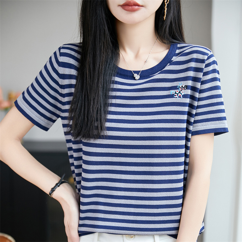 Short-Sleeved T-Shirt for Women, New Summer Style, Round Neck, Slim Fit, Casual, Stylish, Ice Silk Knitted Shirt, Embroidered Top