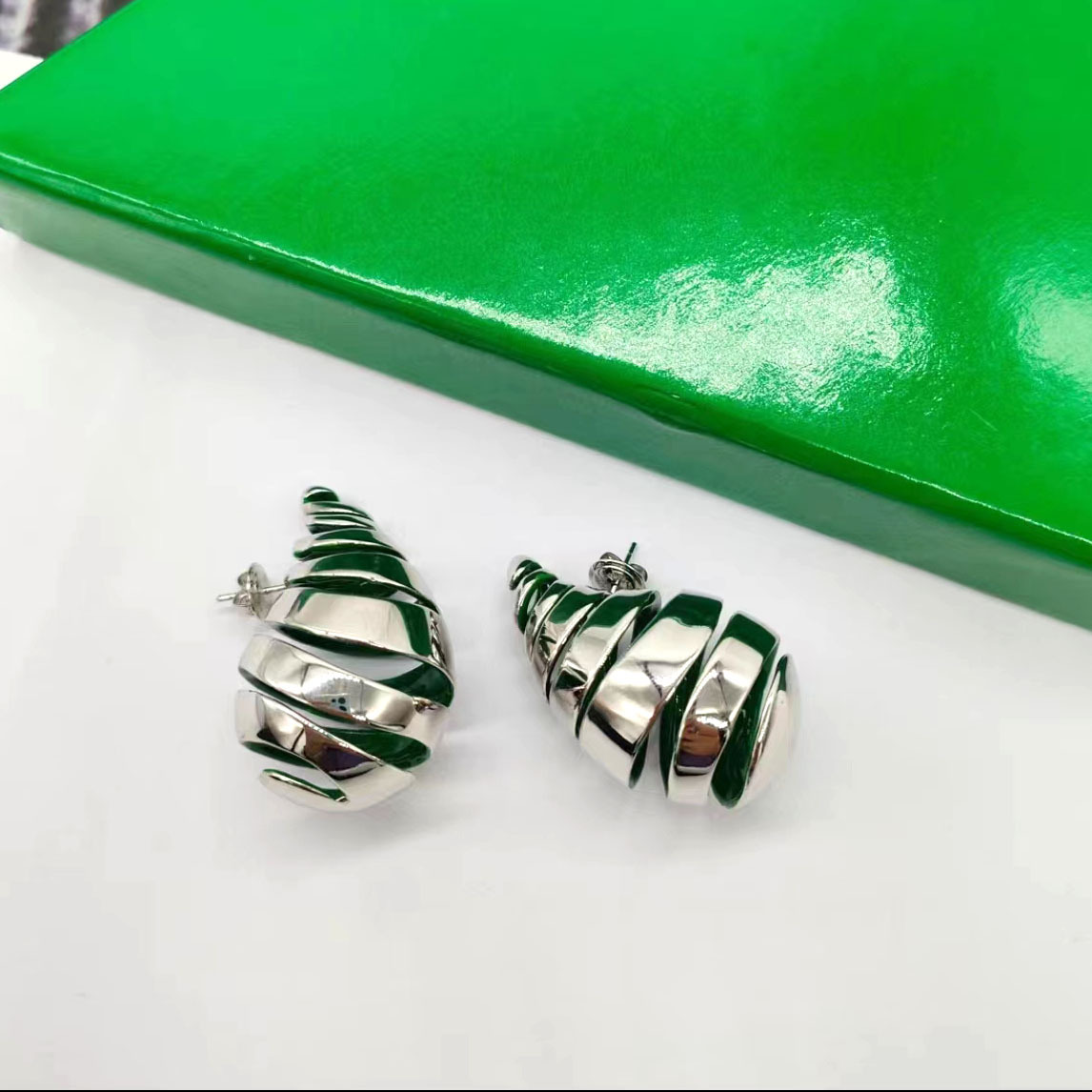 Water Droplets, Solid Color Pattern 1 Pair Simple Style Water Droplets Solid Color Plating Copper Ear Studs