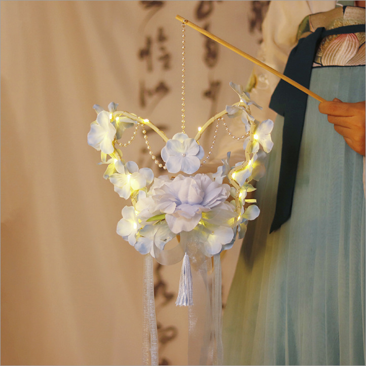 中秋節の新作蝶型花灯、お祭りの雰囲気を演出する光る手持ち写真撮影用アクセサリー、屋台卸売、国潮ランタン|undefined