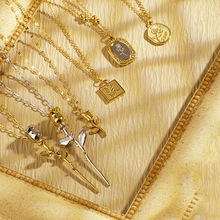 法式复古浪漫玫瑰花吊坠项链 女士时尚不锈钢花朵圆牌锁骨链子