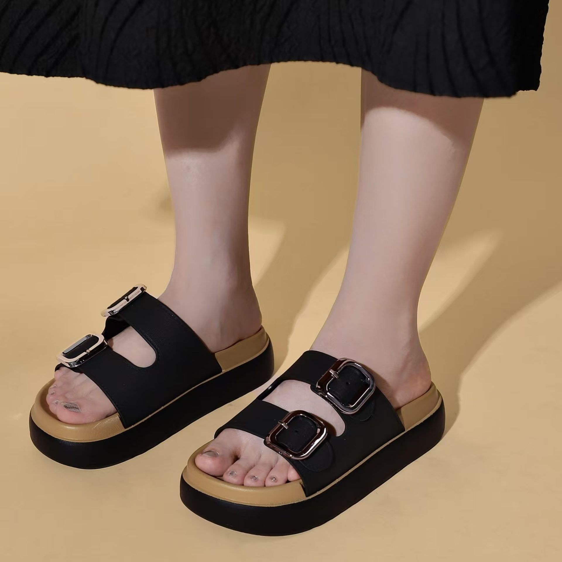 검은색