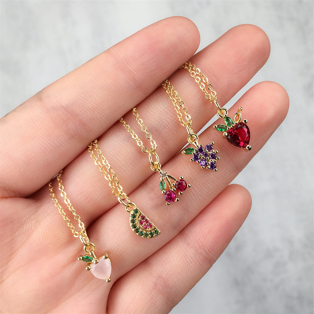 Cross-border Wholesale Inlaid Zircon Strawberry Fruit Necklace Women's Autumn Design Pendant Gold-plated Collarbone Necklace New display picture 2