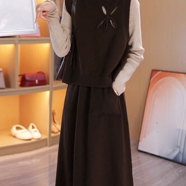 两件套针织毛衣连衣裙女2025秋冬新款配大衣妈妈加厚套装打底裙子