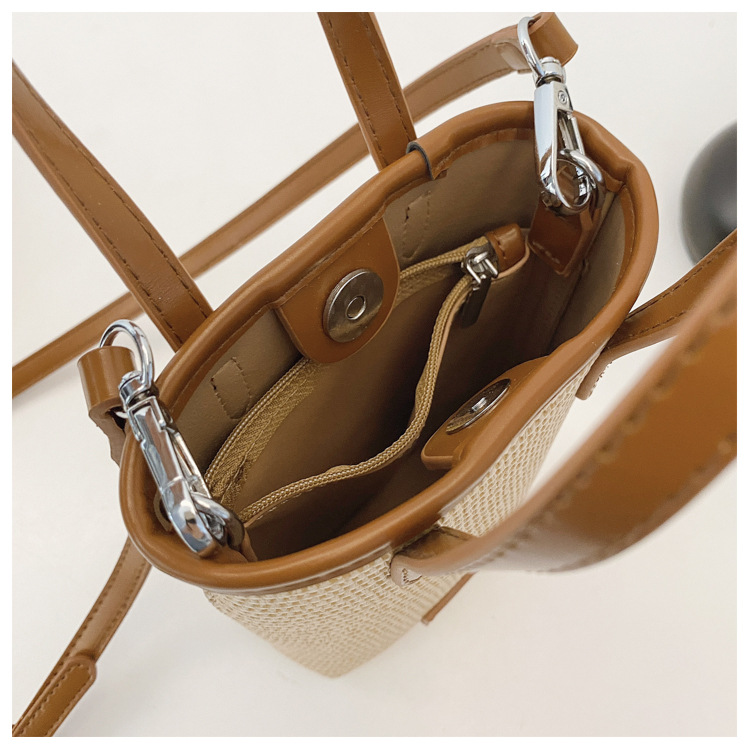 Summer straw woven beach bag 2025 New style seaside vacation handbag, simple and versatile bucket bag, woven crossbody bag undefined