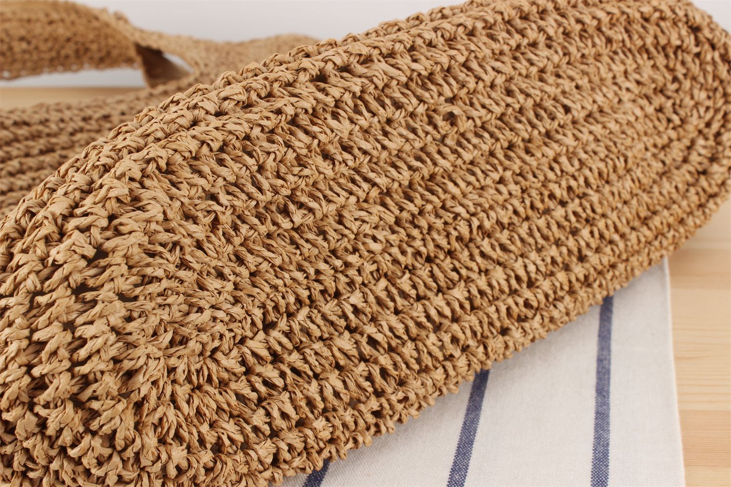 Women's Gender Women's Beach Classic Style Solid Color Paper String Shopping Bags