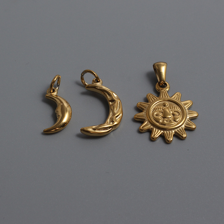 Titanium Steel Material 1 Piece Titanium Steel 18K Gold Plated Sun Moon Polished Pendant
