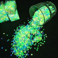 3-5mm七彩夜光沙鱼缸花园微景观彩色发光荧光碎石工厂跨境夜光石