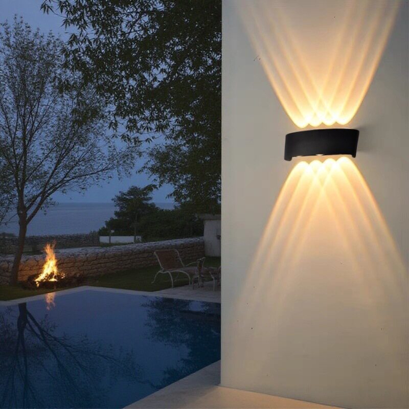 2026 nueva villa al aire libre patio impermeable dormitorio principal pared de fondo romántica cálida y minimalista lámpara de cabecera