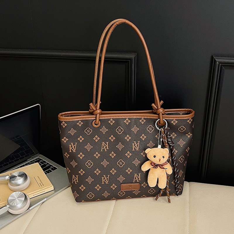 跨境高级感2025新款百搭经典大气单肩包休闲大容量托特包手提包