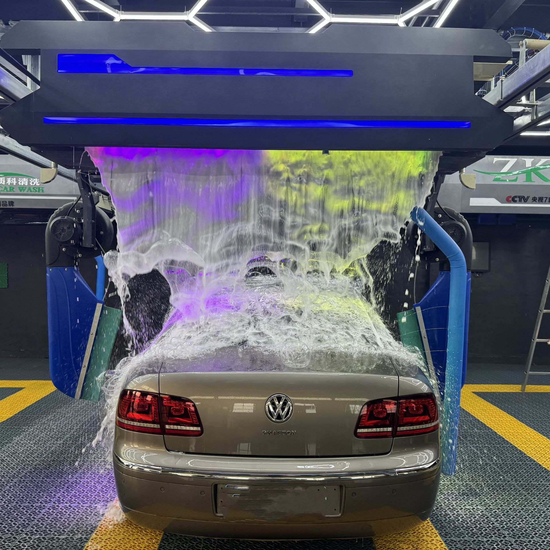 Customized Computer Car Washing Machine, Fully Automatic, Contactless, Large-Scale, Unmanned, Self-Service, Commercial, Intelligent Car Washing and Care All-In-One