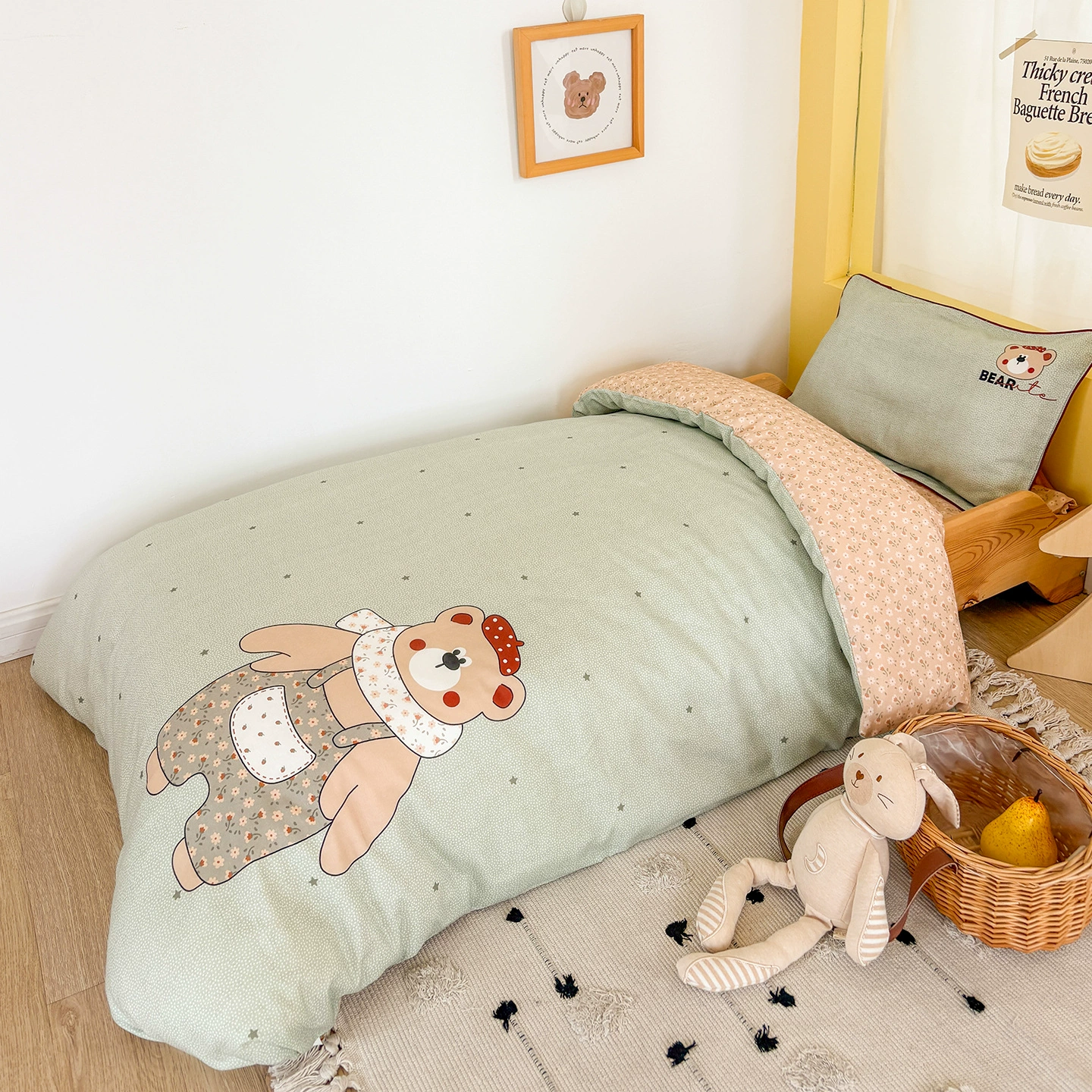 2025 new Class A double-layer yarn digital large-print kindergarten six-piece set student bed three-piece set