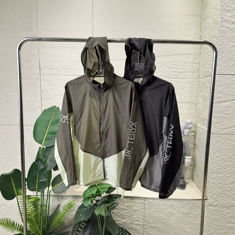 Summer New Style Men's and Women's Hoodies, Lightweight Wind Shell Jackets, Couple Style Outdoor Casual Skin Clothing, Sun Protection Clothing Summer New Style Men's and Women's Hoodies, Lightweight Wind Shell Jackets, Couple Style Outdoor Casual Skin Clothing, Sun Protection Clothing