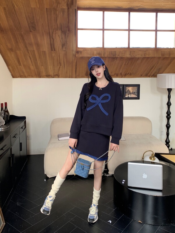 大码女装2025秋季新款高级感蝴蝶结卫衣半身裙洋气显瘦两件套|undefined