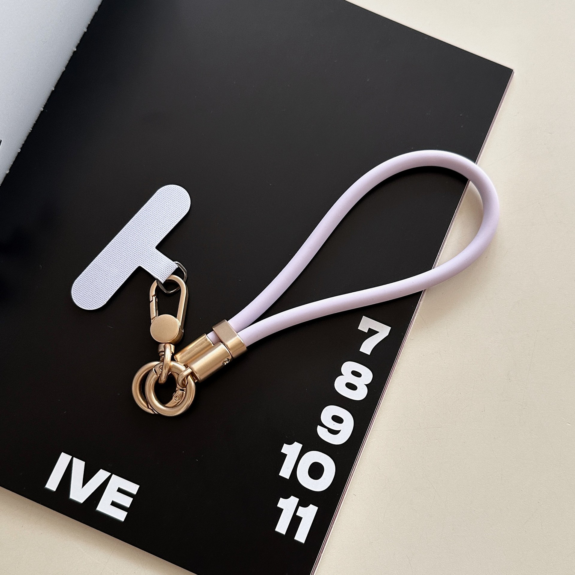 Silicone líquido de color sólido caso de teléfono móvil cuerdas móviles para mujeres pulsera anti-perdida ajustable de alto nivel cuerdas móviles para mujeres