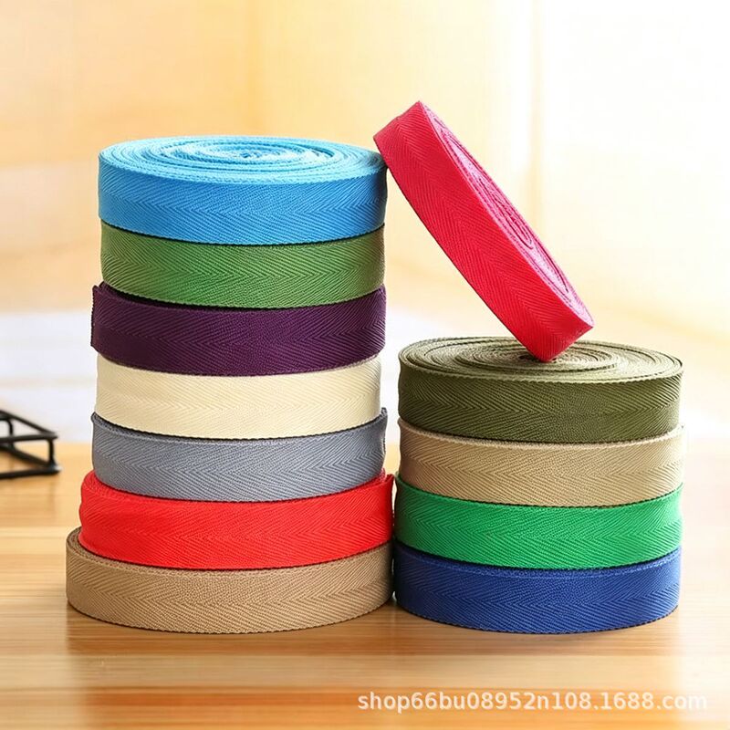 In-stock wholesale 2.5cm wide polyester herringbone webbing, thick edging strip, general accessories for home textiles and bags In-stock wholesale 2.5cm wide polyester herringbone webbing, thick edging strip, general accessories for home textiles and bags