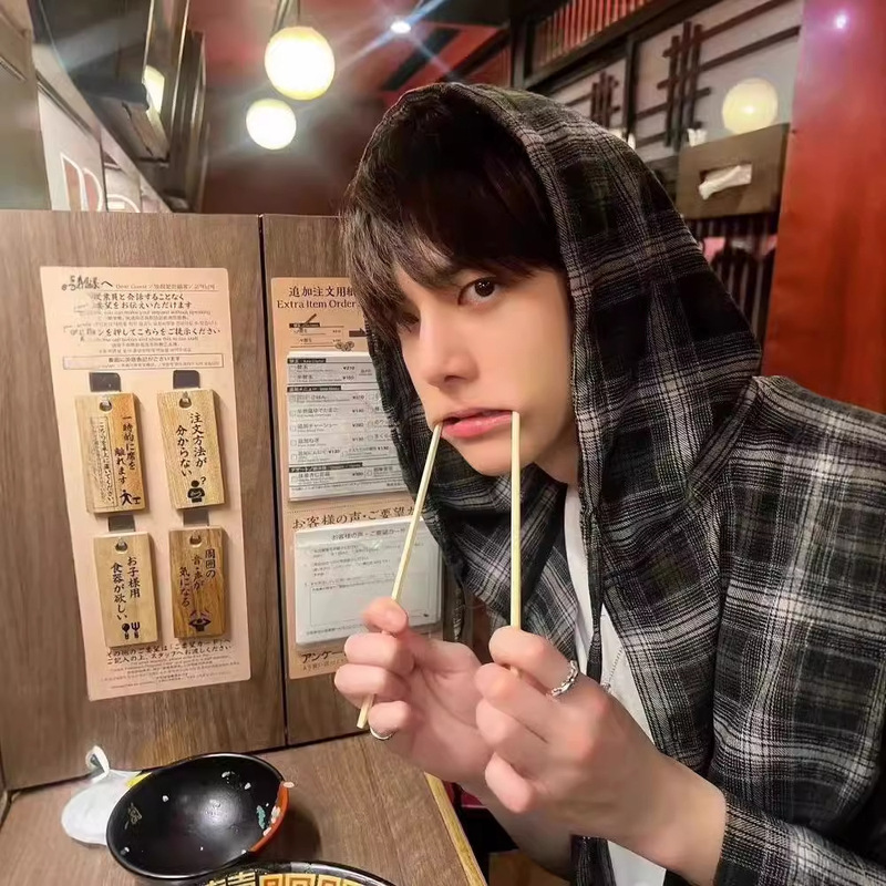 (Qiqi) K-Style Theboyz Golden Swimming Private Clothing Plaid Hooded Shirt Jacket for Men and Women, Same Style, Lazy Style