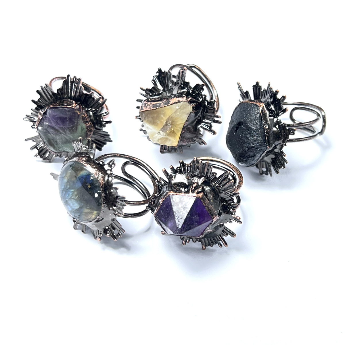 Natural Crystal And Gemstone Charm For Positive Energy And Luck_voghion.com