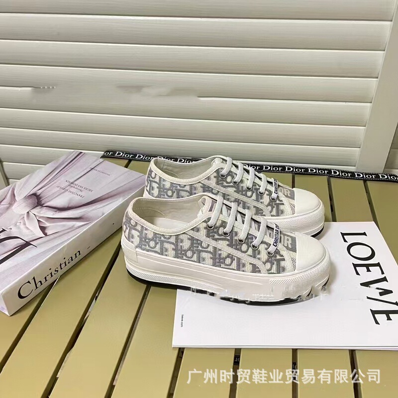 High Version D Home 2024 New Thick Sole Classic Old Flower Letter Embroidered Lace-up Canvas Shoes Loaf Casual Board Shoes