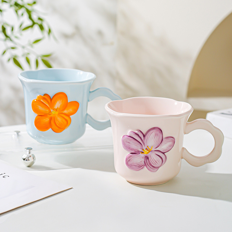 Diseño artesanal tridimensional flor de alta calidad de cerámica taza de café taza de agua de niñas regalo de cumpleaños creativo