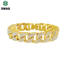 手镯;手链;项链