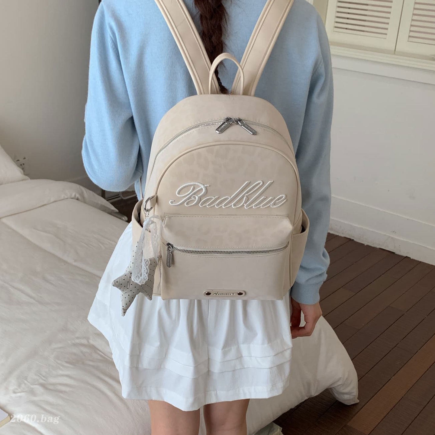 Estudiantes exquisitos nicho nuevo mochila 2026 popular mochila de hombro para viajar estampado de leopardo simple mujer gran capacidad de verano