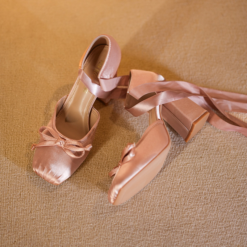 S104 Zhao Lusi's same style lace-up women's shoes, ballet-style high-heeled single shoes, popular model runway show lace-up square toe shoes