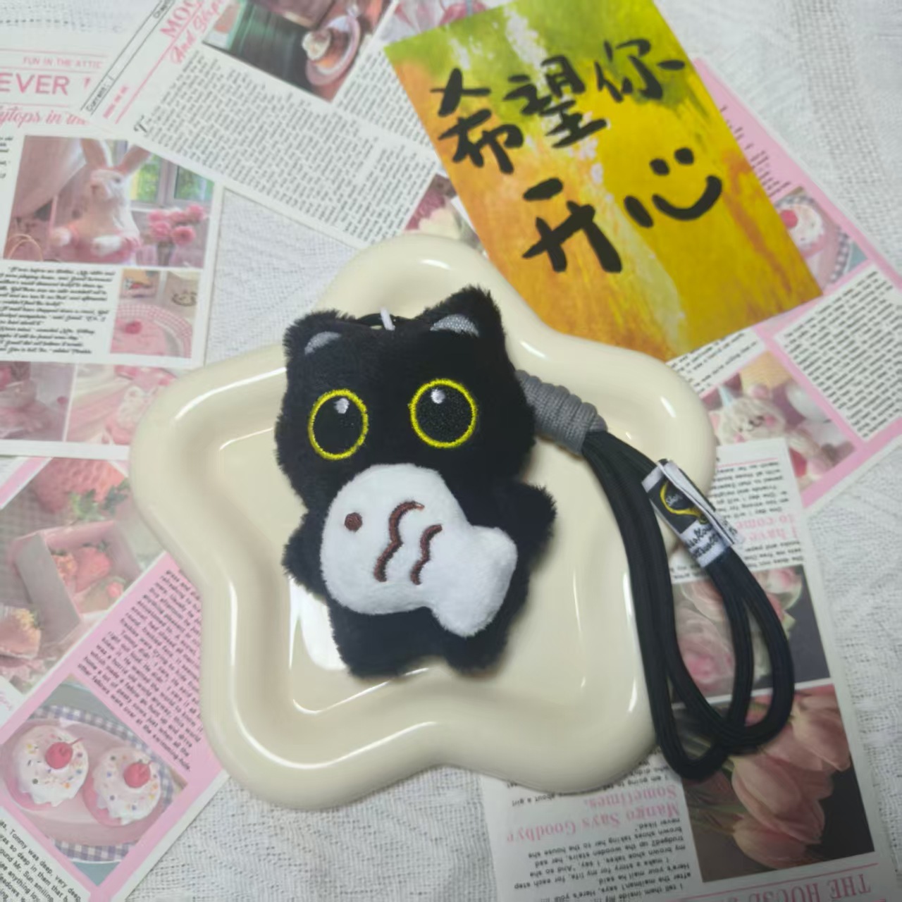 Pequeño pez, ojos grandes, gato negro, gato blanco, colgante, muñeca de peluche, colgante, llavero, pequeño gato negro, colgante