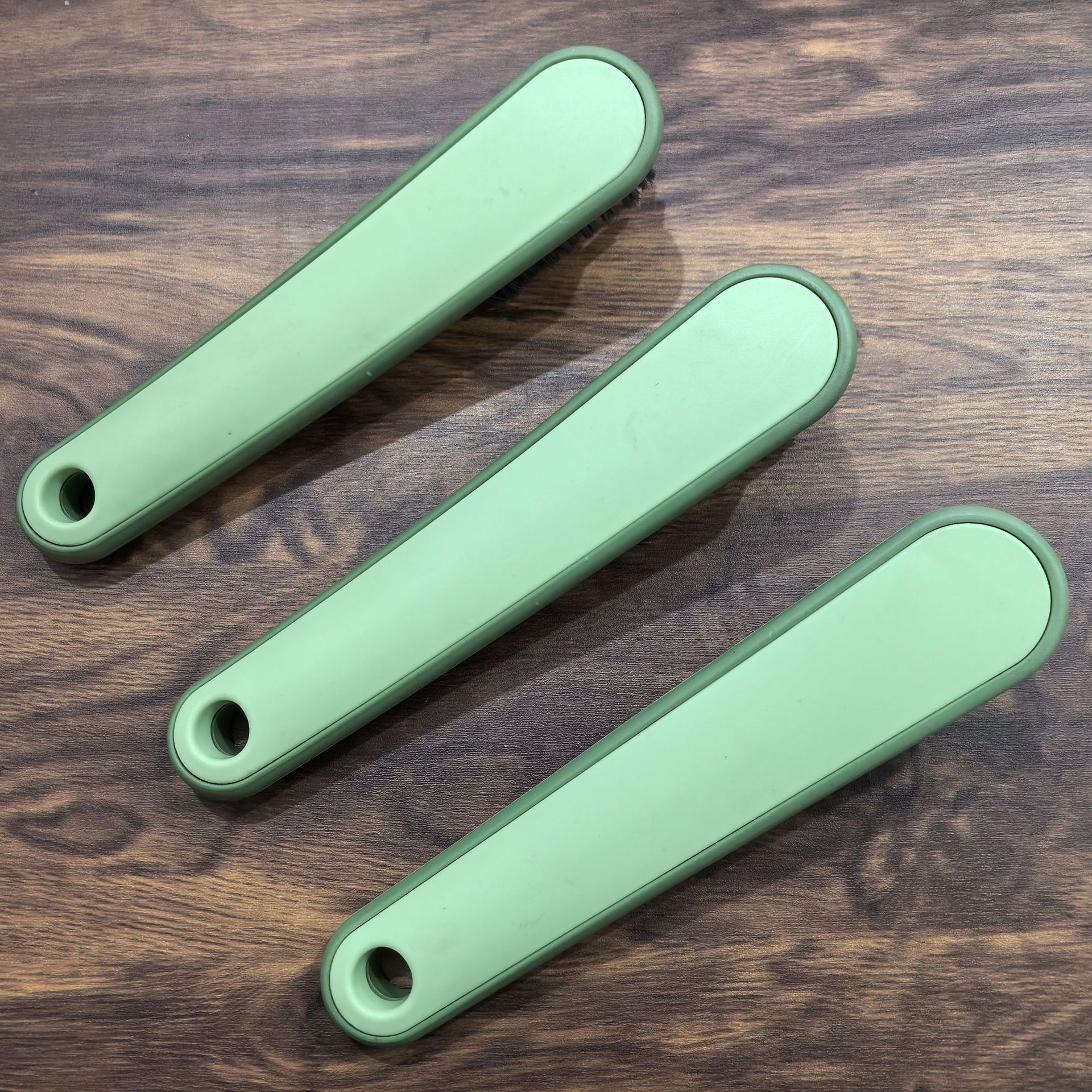 Nuevo cepillo de zapatos de mango largo verde menta cepillo de limpieza doméstico no daña la esquina de los zapatos cepillo de grietas cepillo de lavandería multifuncional cepillo de limpieza