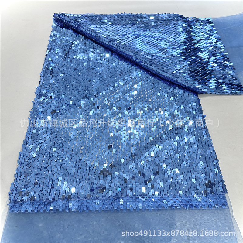 Fabricante nuevo 20 color pequeño rollo largo sequinilla tela de malla ropa de moda decoración de ropa de boda tela