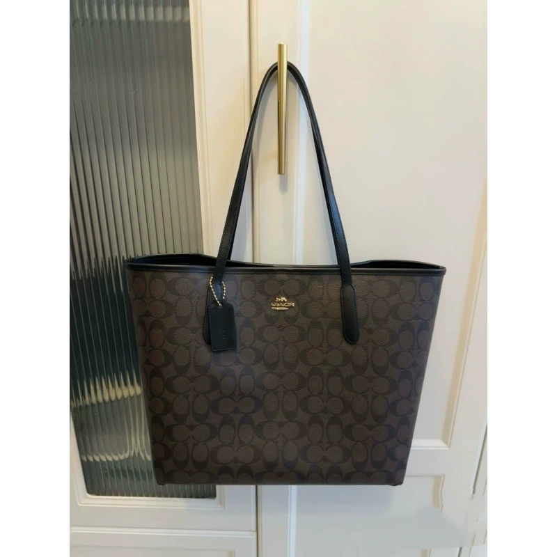 Capacious shopping bag, one-shoulder bag