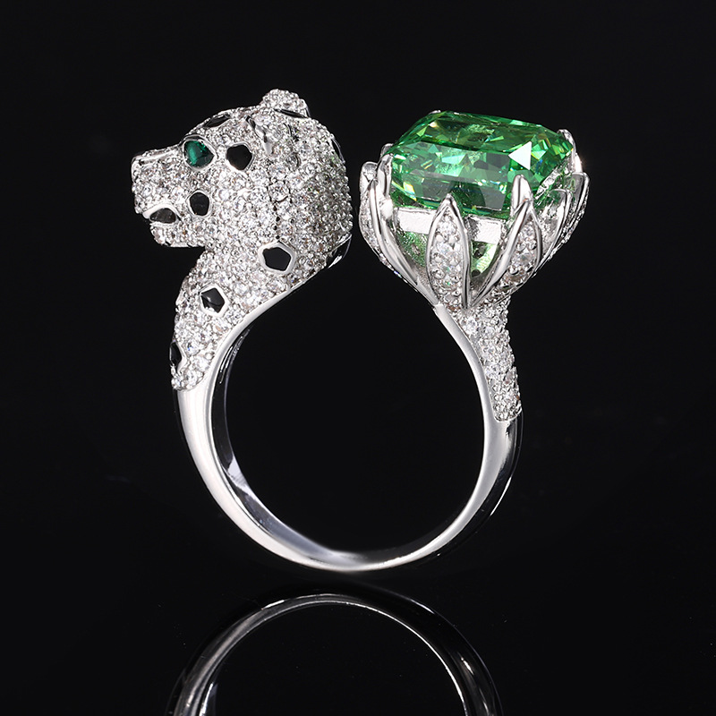 Nueva joyería Zhuang Shengsheng, fondo de cobre, simulación chapada en oro, diamante de alto carbono, diamante completo, anillo de temperamento de leopardo con incrustaciones de lujo 10*12