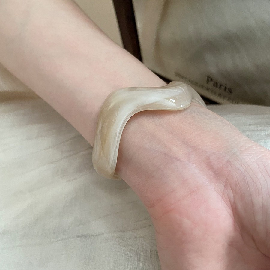 35 # Pulsera-Café claro