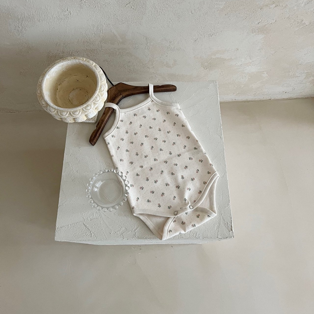 Estilo coreano bebé niños y niñas impreso de algodón acolchado mameluco ins verano recién nacido versátil chaleco casual triángulo mameluco