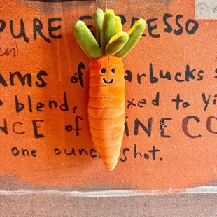 In-Stock Carrot Pendant Cute Red Carrot Emoji Plush New Claw Machine Doll Toy Keychain Pendant