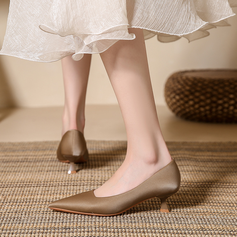 High-End Satin Nude-Colored High-Heeled Shoes for Women with Thin Heels, New Spring 2026 Model, Pointed Toe, Shallow Mouth, Comfortable Women's Shoes, Trendy
